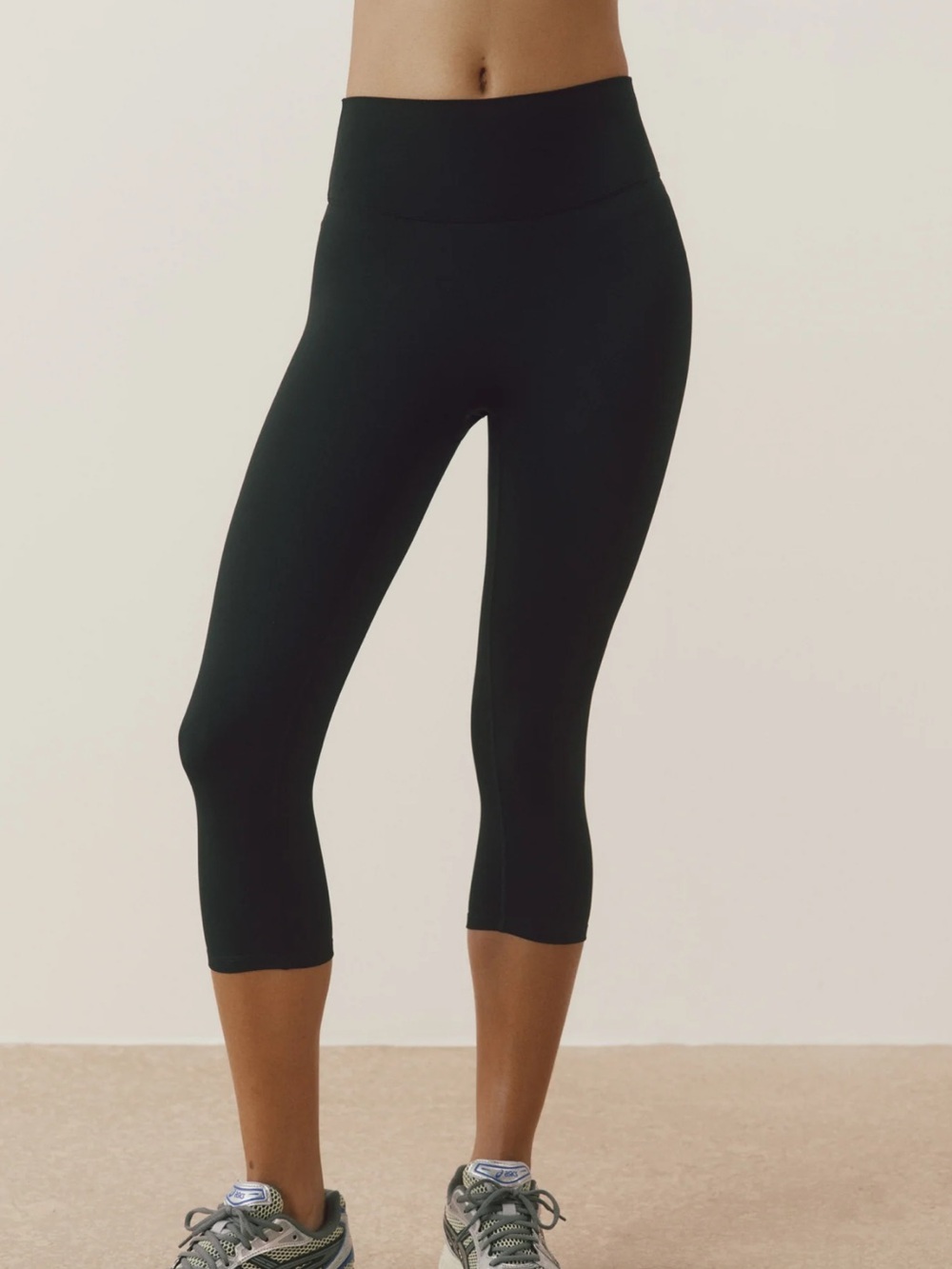 Adanola High-Waist Black Capri Leggings